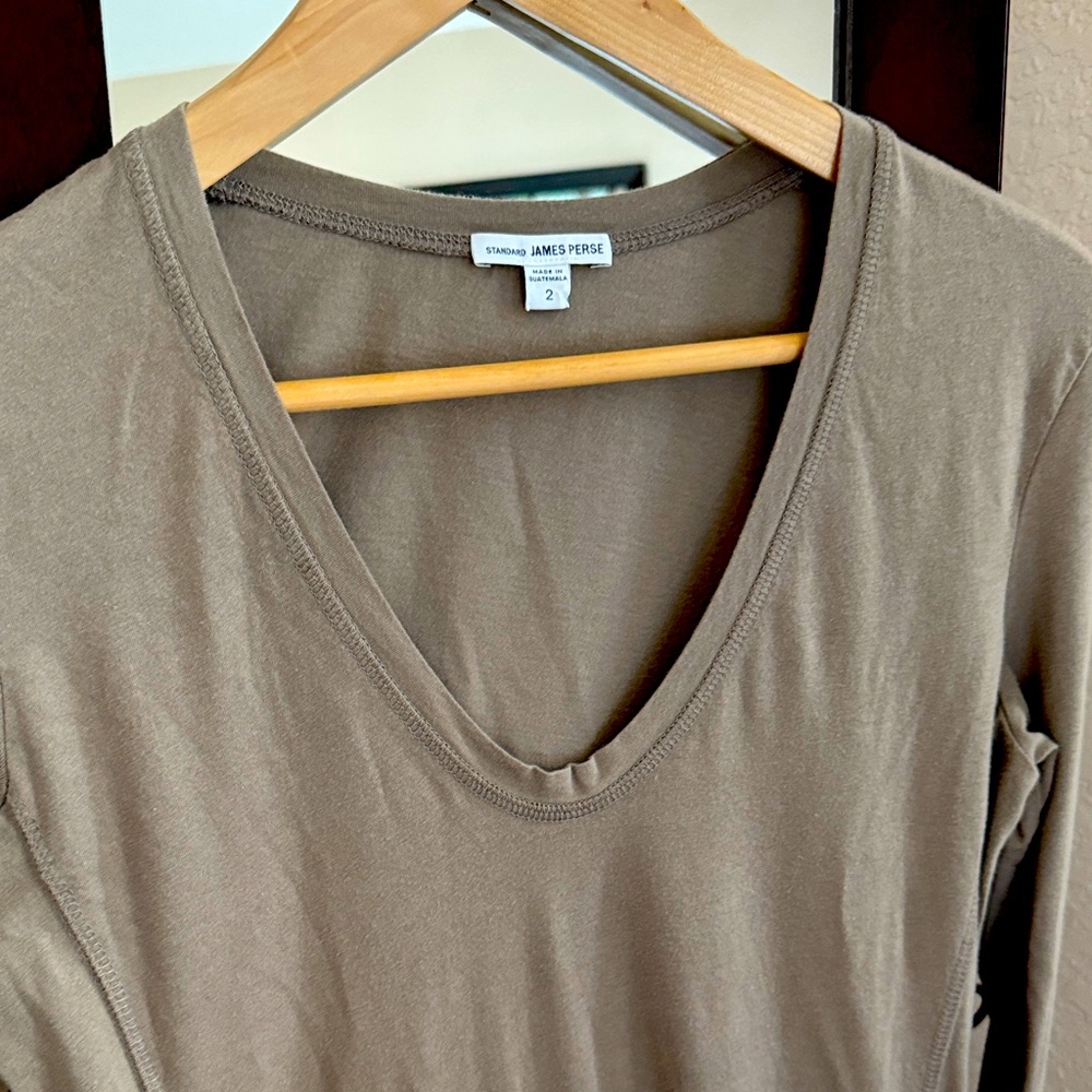 James Perse Women's Taupe Long Sleeve V-Neck Tee